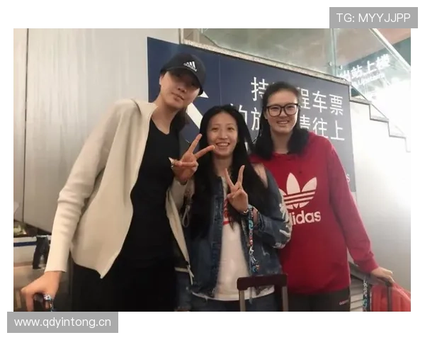 刷到张常宁逛街图，她那只包的钱够我三个月房租了